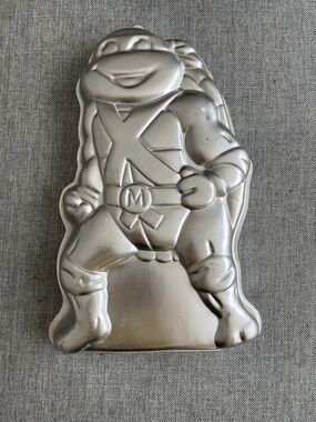 Wilton Silver Teenage Mutant Ninja Turtle Character Cake Pan